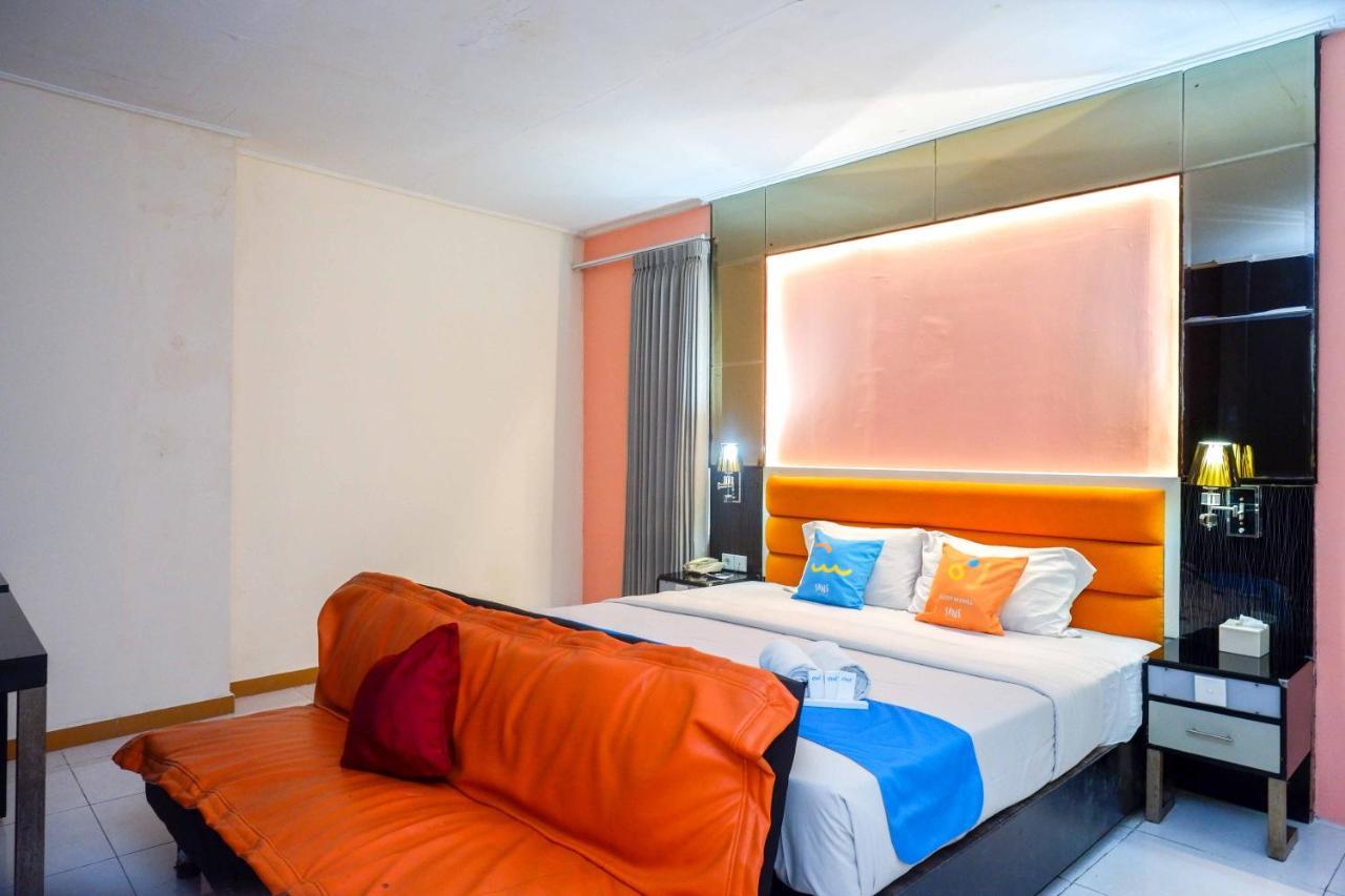 Sans Hotel International Surabaya Gubeng Luaran gambar