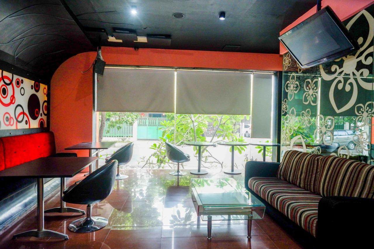 Sans Hotel International Surabaya Gubeng Luaran gambar