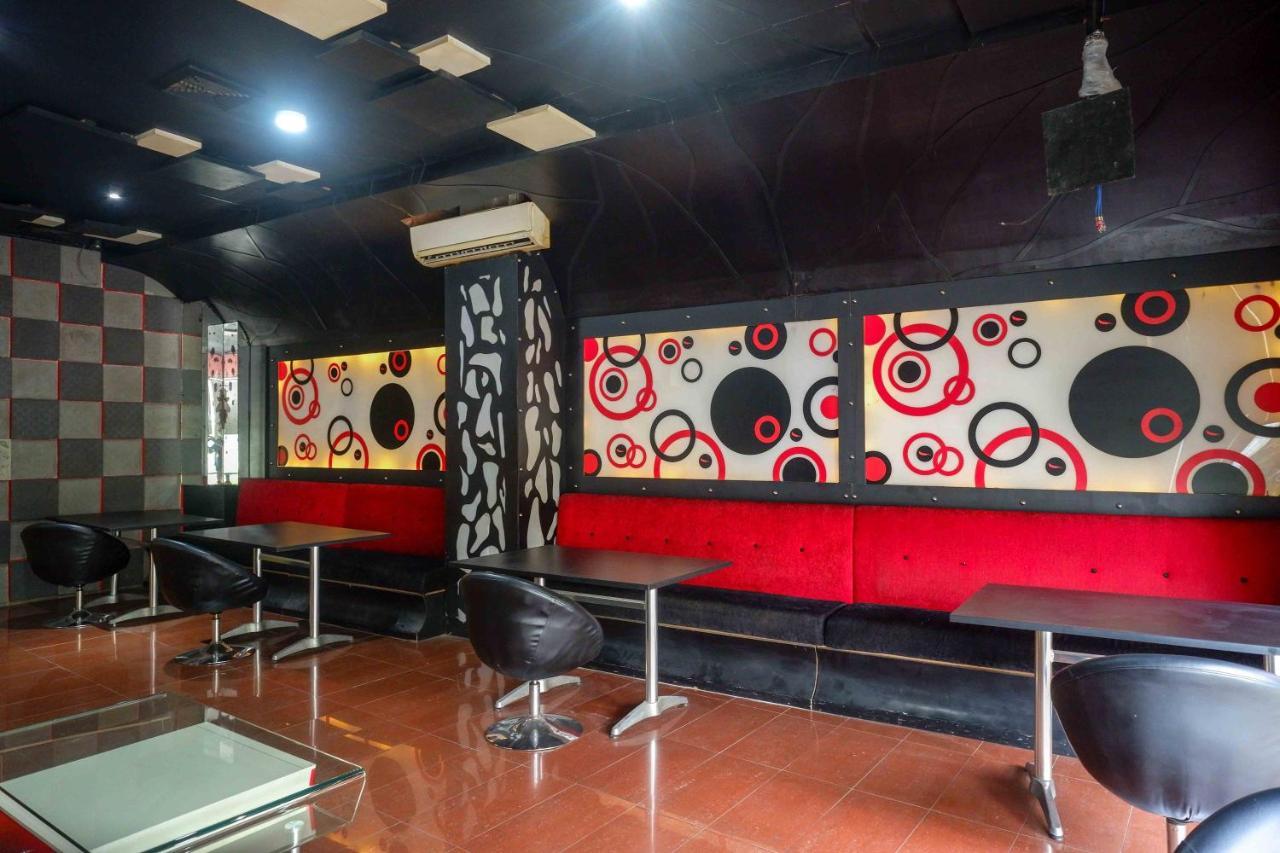 Sans Hotel International Surabaya Gubeng Luaran gambar