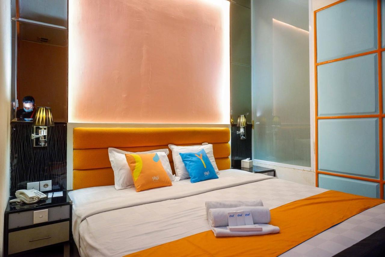 Sans Hotel International Surabaya Gubeng Luaran gambar