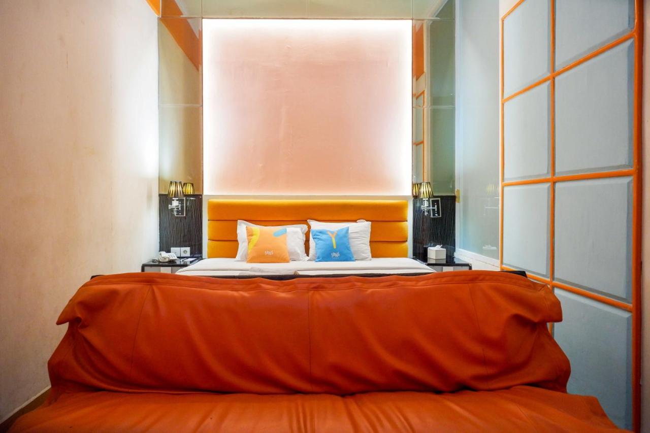 Sans Hotel International Surabaya Gubeng Luaran gambar