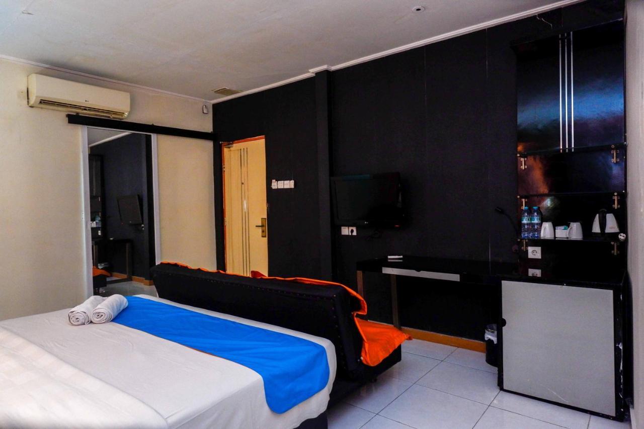 Sans Hotel International Surabaya Gubeng Luaran gambar