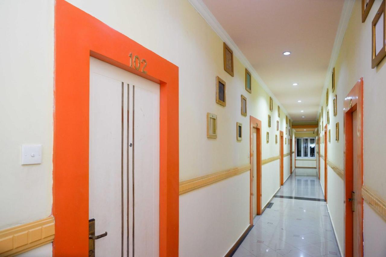 Sans Hotel International Surabaya Gubeng Luaran gambar