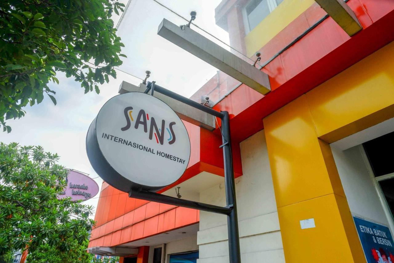Sans Hotel International Surabaya Gubeng Luaran gambar